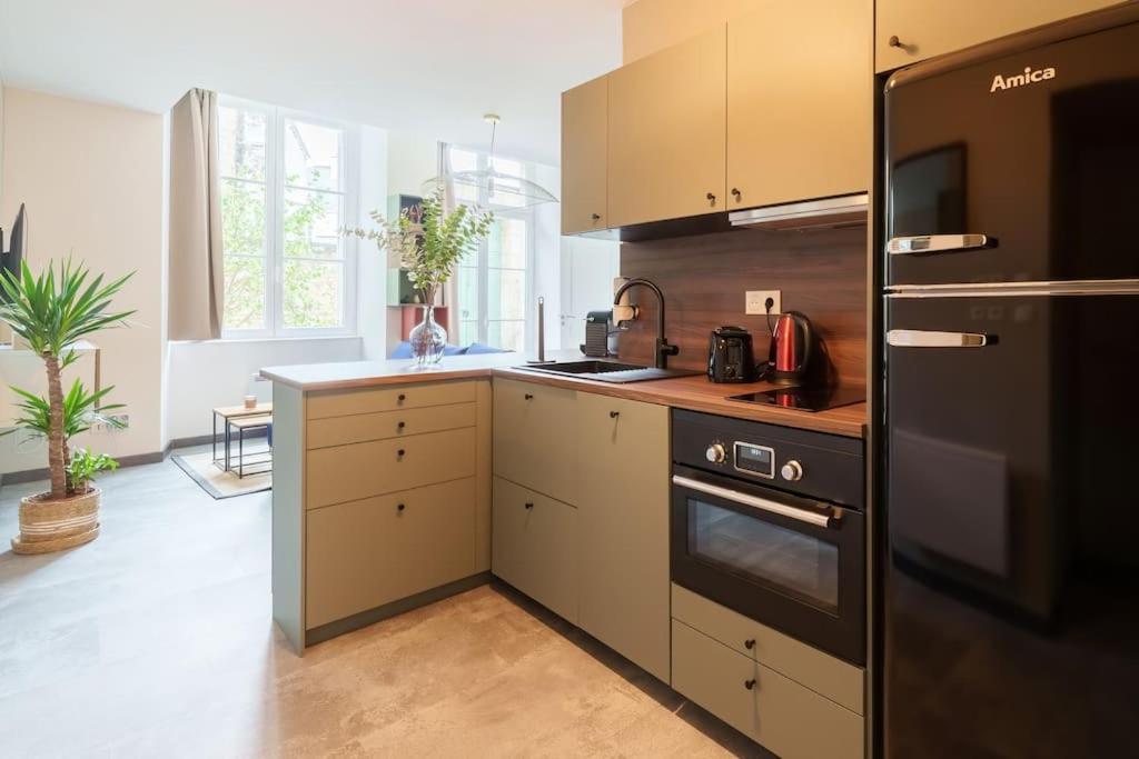 Appartement Lumineux Avec Cour Chaumont  Bagian luar foto