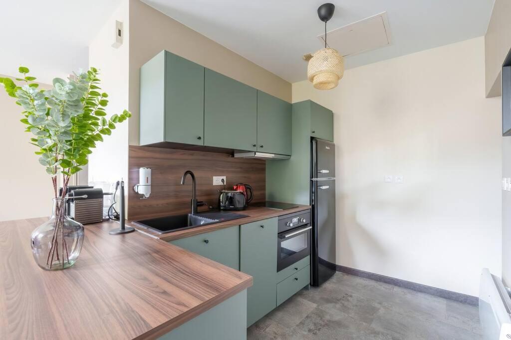 Appartement Lumineux Avec Cour Chaumont  Bagian luar foto