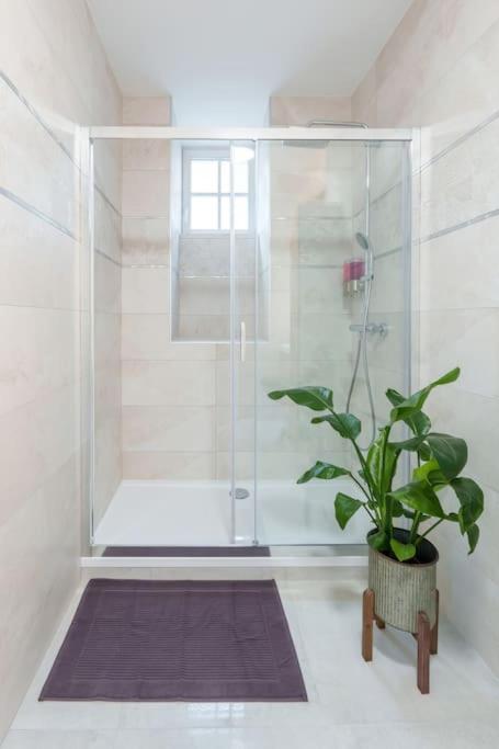 Appartement Lumineux Avec Cour Chaumont  Bagian luar foto